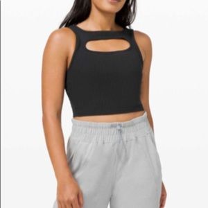Lululemon LA FRONT CUT-OUT CROP TANK